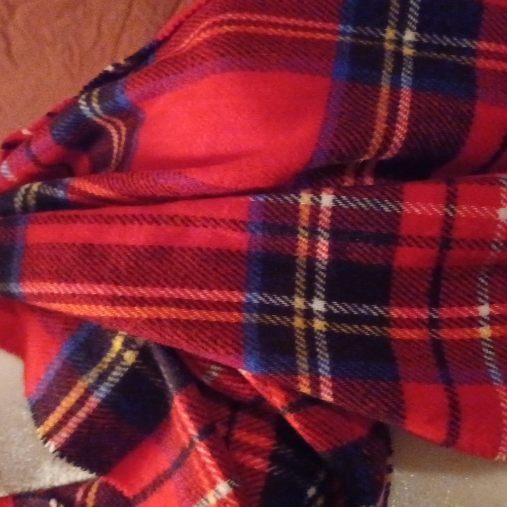 Scarf - Picture 2 of 3